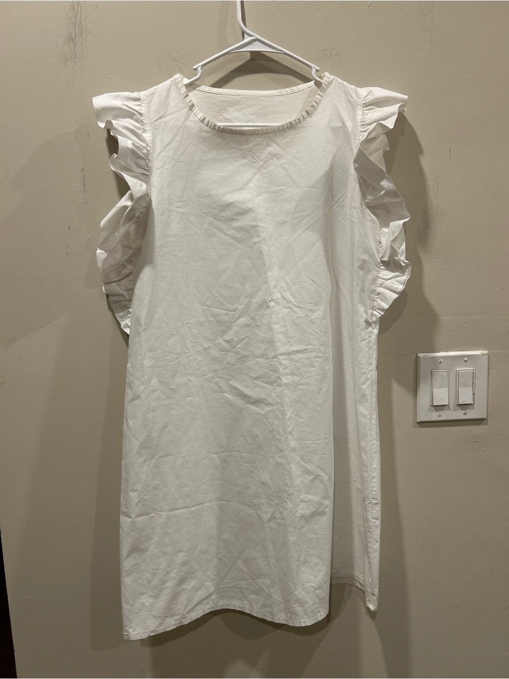 White Ruffle sleeves cotton shift minimalist preppy dress. Size M/L
